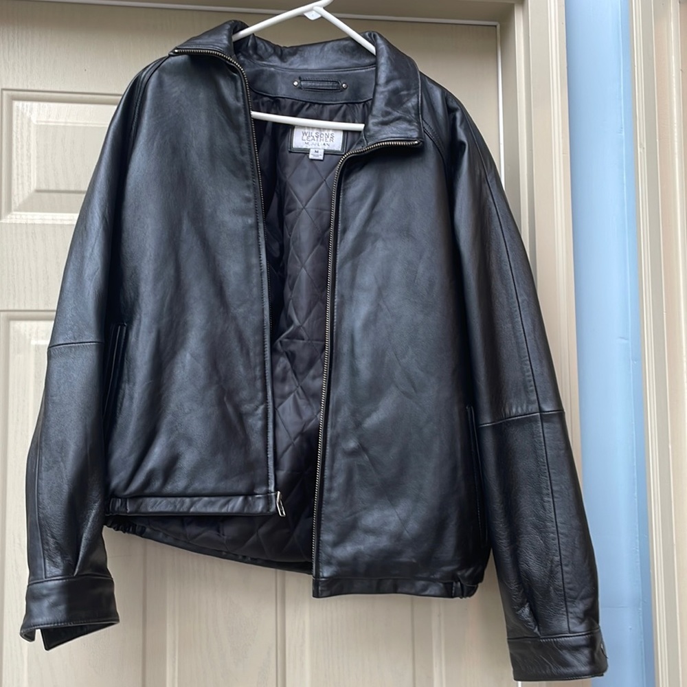 Wilson’s leather men’s size M